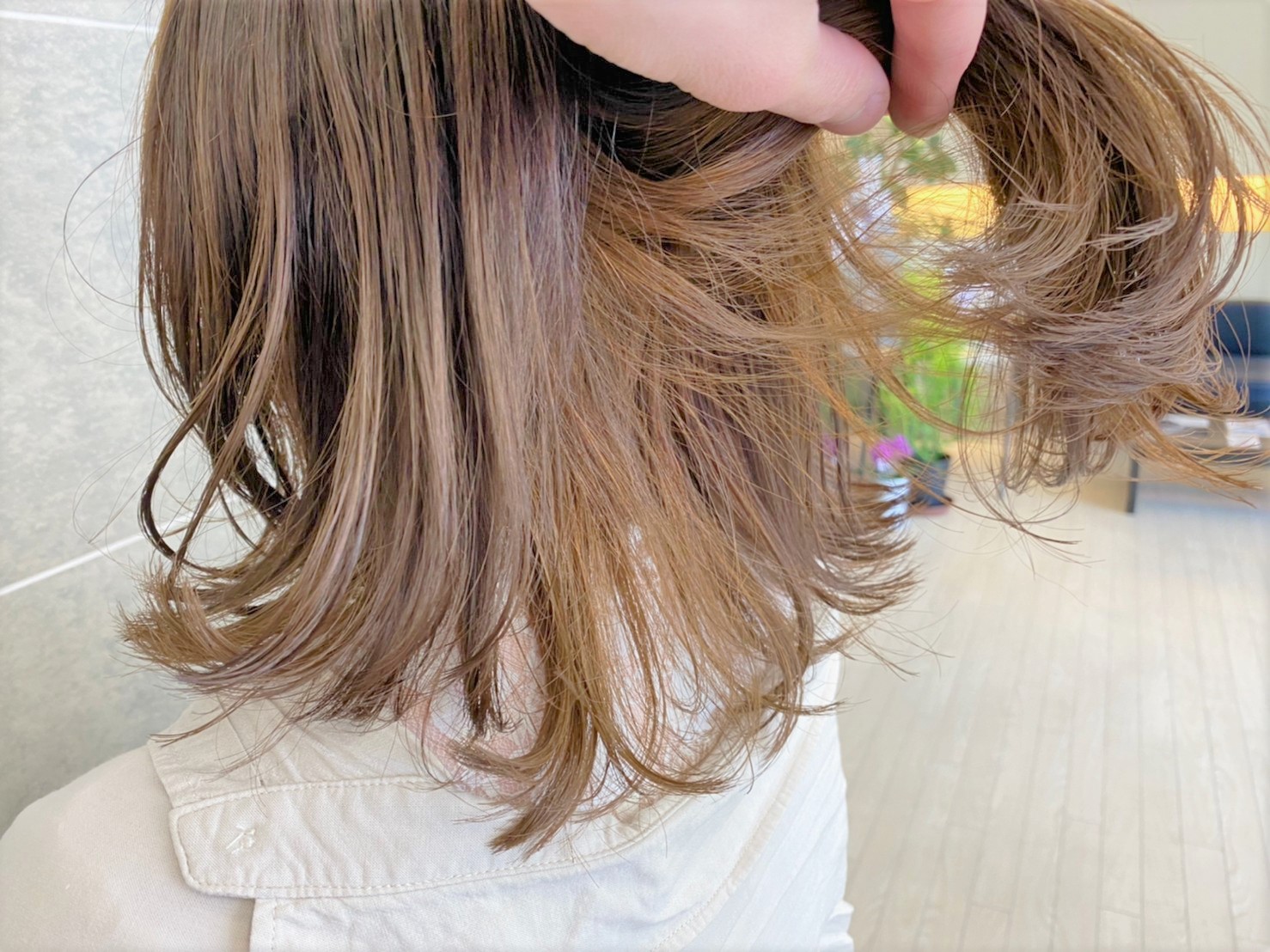 肩にあたる長さのインナーカラーヘアスタイル